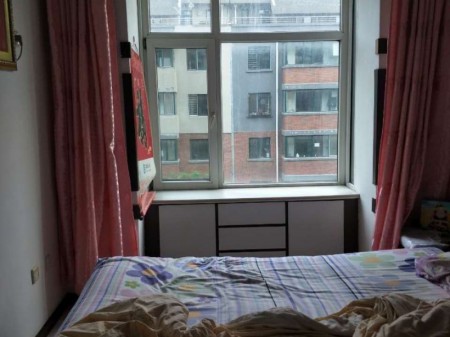 富城一期 拎包入住